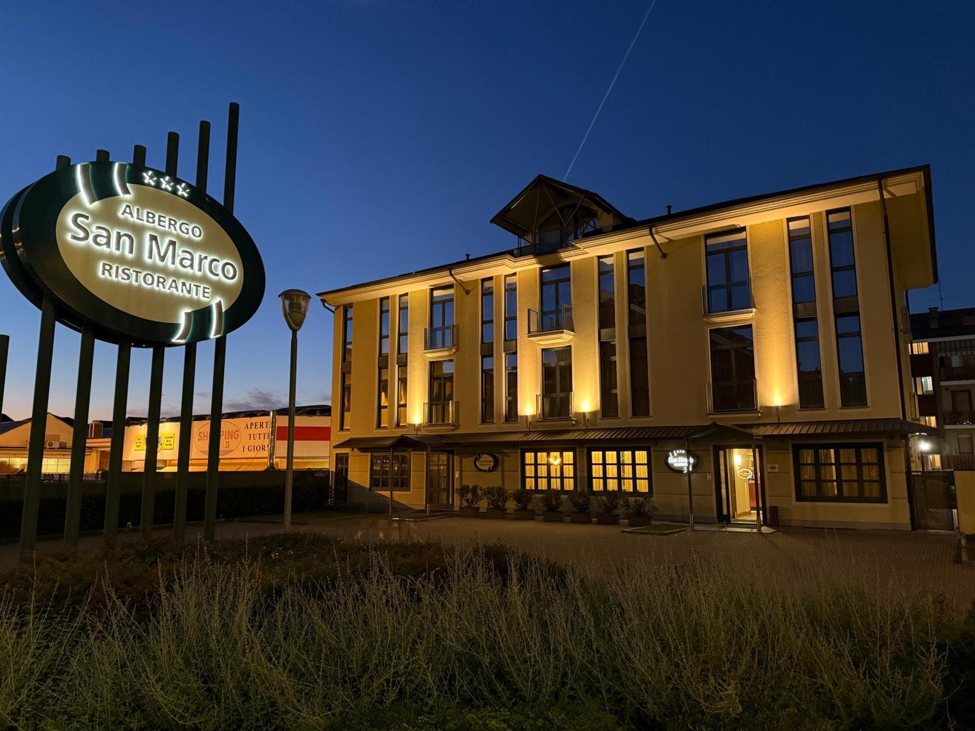 Albergo Ristorante San Marco Carmagnola Esterno foto