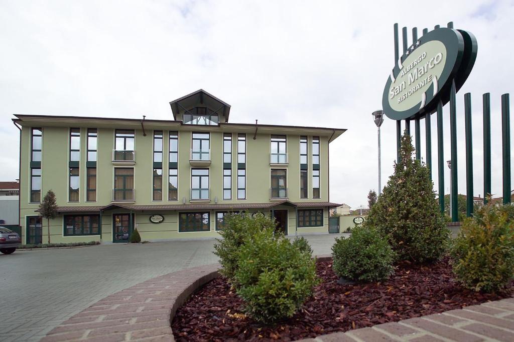 Albergo Ristorante San Marco Carmagnola Esterno foto