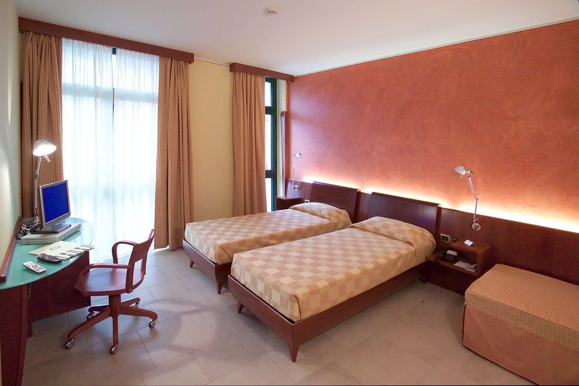 Albergo Ristorante San Marco Carmagnola Esterno foto