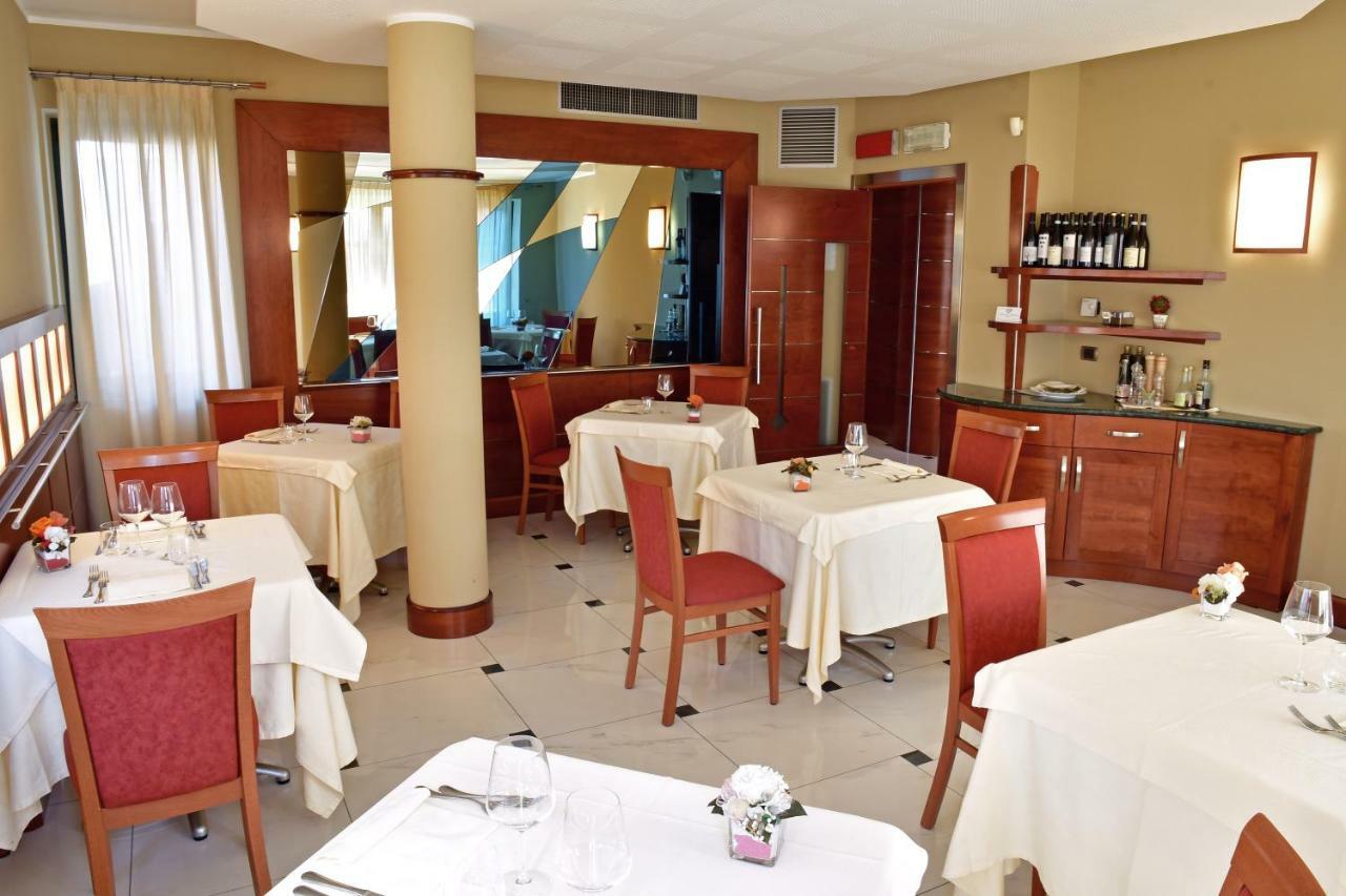Albergo Ristorante San Marco Carmagnola Esterno foto